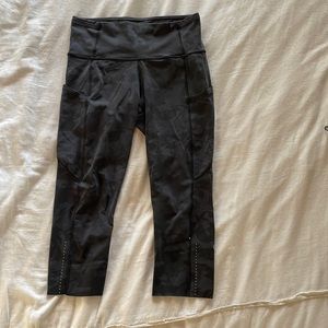 Size 6 Cropped Army Print Legging from Lululemon